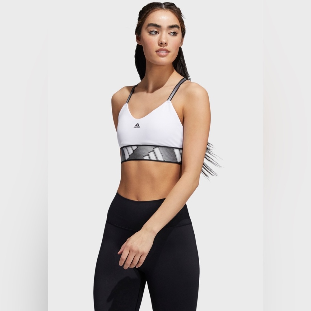 new  ADIDAS sport bra. 282V 267